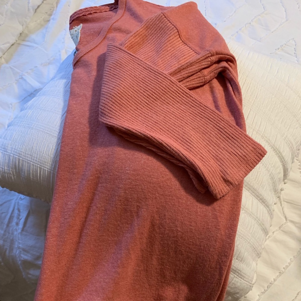 New๐Gorgeous soft ribbed sleeve top - Picture 7 of 8